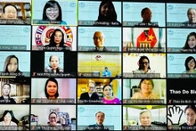 Le sémimaire a réuni la participation d’une centaine de professeurs de vietnamien dans 17 pays et territoires. Photo : thoidai.com.vn