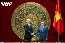 Le président de l’Assemblée nationale, Tran Thanh Man (à droite), et Zhang Quan, président de la Cour populaire suprême chinoise. Photo : VOV.