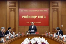 Le Président Nguyên Xuân Phuc s’exprimant lors de la 3e réunion du Comité central de pilotage de la réforme judiciaire, à Hanoi, le 9 janvier. Photo : VNA.