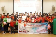 A travers ce concours, les organisateurs souhaitent non seulement encourager la sensibilité artistique des enfants, mais aussi leur faire découvrir davantage leur pays d’origine et la figure du Président Hô Chi Minh. Photo : NDEL.