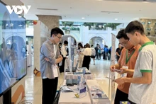 De nombreux projets de start-up des étudiantes sont formés au sein même de l'Université. Photo : VOV.