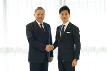 Le ministre de la Sécurité publique Tô Lâm (à gauche) et le secrétaire général adjoint du Parti libéral-démocrate (PLD), Fumiaki Kobayashi. Photo : VNA.