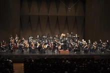 Concert en l’honneur du 50e anniversaire des relations diplomatiques Vietnam-Japon. Photo : VNA.