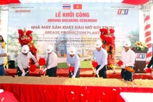 Une usine d'huile lubrifiante, d'un investissement de 5,5 millions de dollars est mise en chantier le 8 mars dans la zone industrielle de Phuoc Nam, district de Thuan Nam, province centrale de Ninh Thuân. Photo : VNA.