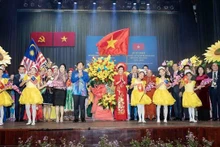 Cérémonie marquant le 50e anniversaire de l'établissement des relations diplomatiques entre le Vietnam et la Malaisie à Hô Chi Minh-Ville. Photo : VNA