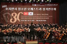 Concert pour célébrer le 30e anniversaire de l'établissement des relations diplomatiques entre le Vietnam et la République de Corée. Photo : VNA.