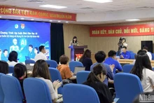 Le programme de formation populaire à l’IA, lancé par l’Union de la jeunesse communiste Hô Chi Minh, fait partie de l’initiative « AI Education for Vietnam ». Photo : NDEL