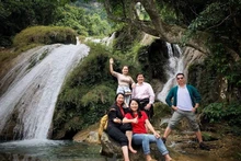 Des touristes àTuyên Quang. Photo : VNA.