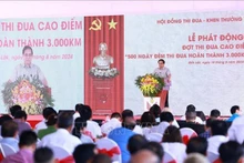 Le Premier ministre Pham Minh Chinh s’exprime lors de la cérémonie, à Dak Lak, le 18 août. Photo : VNA.