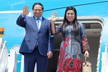 Le Premier ministre Pham Minh Chinh et son épouse ont conclu leur visite officielle en Malaisie et ont assisté au 46e sommet de l'ASEAN. Photo : NDEL.