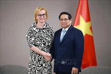 Le Premier ministre Pham Minh Chinh et Katerina Konecna, présidente du Parti communiste de Bohême-Moravie (KSČM). Photo : VNA