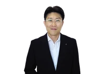Pyon Young Hwan, directeur en charge du commerce des changes et des produits dérivés de Shinhan Bank au Vietnam. Photo : baodautu.vn