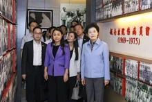 La délégation en visite de l'hôpital Nan Xi Shan. Photo : thoidai.com.vn
