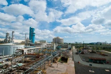 Grâce aux soutiens des experts roumains du 2002 au 2005, l'usine d'engrais de Phu My fonctionne en toute sécurité et en continu à 100 % de sa capacité nominale avec une bonne qualité, des performances et une efficacité élevées. Photo : VGP.