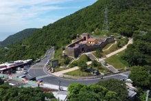 La relique Hai Van Quan vue en haut. Photo : giaoducthoidai.vn
