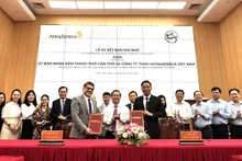 Cérémonie de signature de l’accord de coopération entre Cân Tho et AstraZeneca. Photo : VNA