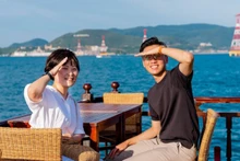 Deux sud- coréens à Nha Trang. Photo : vnexpress.net