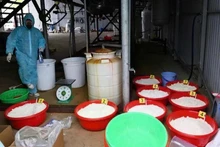 À l’intérieur du laboratoire de production de drogues. Photo : VNA.