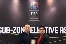 Le président de la Fédération de basketball du Vietnam (VBF), Nguyên Bao Hoàng (à droite). Photo : VBF.