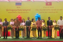 Cérémonie d'inauguration de porte de bienvenue sur la route de souvenir des Viêt kiêu dans la province de Nong Khai. Photo: baoquocte.vn