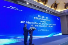 Le ministre vietnamien de l’Industrie et du Commerce, Nguyên Hông Diên, à la conférence. Photo : VNA.