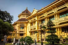 Le Musée d'histoire du Vietnam a été créé le 3 septembre 1958, sur la base de l'héritage du Musée Louis Finot conçu par les architectes C.Batteur et E.Hébrard en 1925, grand représentant du style architectural, un style qui allie les valeurs de l'architecture française avec valeurs architecturales autochtones. Photo : baoquocte.vn