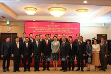 Lors de rencontre entre l’ambassadeur vietnamien au Japon et l'Alliance d'amitié parlementaire Japon-Vietnam. Photo : VNA.