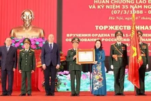 Le Centre tropical Vietnam - Russie se voit attribuer l'Ordre du Travail de première classe le 7 mars. Photo : VNA.