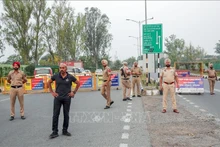 Des forces de sécurité indiennes déployées à Amritsar, dans l’État du Pendjab, le 7 mai 2025. Photo : ANI/VNA.