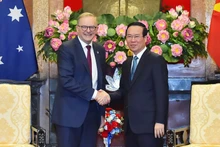 Le Président vietnamien, Vo Van Thuong (à droite) et le Premier ministre australien, Anthony Albanese. Photo : VNA.