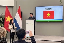 Le ministre du Plan et de l'Investissement, Nguyên Chi Dung, au World Horti Center (WHC). Photo : VNA.