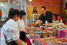 Une foire « Semaine des produits vietnamiens » organisée à Hanoï. Photo : hanoimoi.com.vn