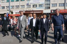 Le Premier ministre tchèque, Andrej Babis, en visite dans le Centre commercial Sapa en septembre 2021. Photo : thoidai.com.vn