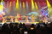 Un spectacle lors du Festival de musique de l'ASEAN 2022 à Quang Nam. Photo : NDEL.