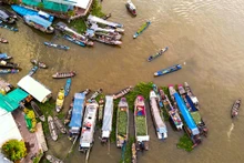 Le marché flottant de Nga Nam. Photo : baovanhoa.vn