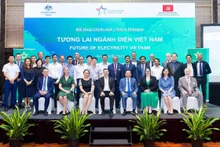 Des délégués vietnamiens et australiens lors du dialogue politique sur l’avenir de l’électricité du Vietnam. Photo : baoquocte.vn