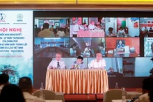 Conférence pour mettre en œuvre la résolution gouvernementale n° 82 du 18 mai 2023 sur les solutions pour accélérer la reprise et le développement du secteur du tourisme. Photo : baoquocte.vn