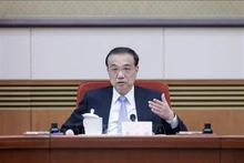 L'ancien Premier ministre chinois Li Keqiang préside une réunion du gouvernement le 3 février 2023, à Pékin. Photo : Xinhua/VNA