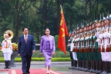 La cérémonie d'accueil de la PM thaïlandaise en visite officielle au Vietnam. Photo : VNA.