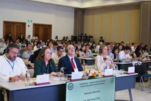 L'atelier attire la participation de nombreux dirigeants d'unités et d'entreprises vietnamiennes et étrangères. Photo : baobinhduong.vn