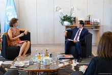 Le ministre des Affaires étrangères Bui Thanh Son (à droite) et la directrice générale de l’UNESCO, Audrey Azoulay, le 5 juin à Paris. Photo: VNA