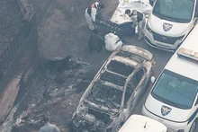 Une voiture calcinée dans un incendie de forêt à Yeongdeok, province du Gyeongsang du Nord, en République de Corée. Photo : Yonhap/VNA.