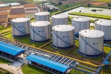 Le Vietnam a gagné près de 962 millions de dollars grâce aux exportations de pétrole au premier semestre. Photo : congthuong.vn