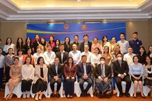 Des participants au programme de formation sur le renforcement des capacités pour les projets de coopération ASEAN. Photo : baoquocte.vn
