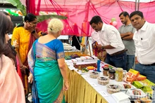 Les visiteurs de l'événement ont eu la chance de déguster des plats traditionnels de l'Inde. Photo : NDEL.
