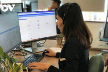 En 2022, le Vietnam a besoin de 530 000 personnes travaillant dans le domaine des technologies de l’information et de la transformation numérique, mais en réalité, il en manque encore 150 000. Photo : VOV.