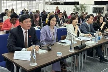 Bùi Van Cuong, secrétaire général de l’Assemblée nationale (AN) et président du Bureau de l’AN, lors de la conférence. Photo : VNA.