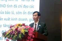 Le directeur du Bureau des statistiques de la province de Hung Yen, Dao Trong Tuyen, s'exprime lors de la conférence de presse du 3 janvier. Photo : VNA.