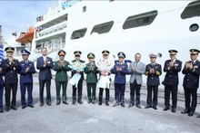 Cérémonie d'accueil du navire-école des Garde-côtes sud-coréens (KCG) BADARO au port de Hai Phong. Photo : VNA. 