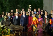 Le secrétaire général du Comité central du Parti communiste du Vietnam (PCV) et président vietnamien, To Lam, lors de sa rencontre avec des Vietnamiens en Chine, le 18 août, à l'ambassade du Vietnam à Pékin. Photo : NDEL.